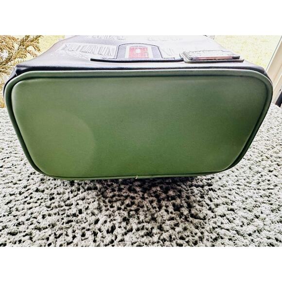 *NEW* Loungefly- A Nightmare on Elm Street Freddy Mini-Backpack Exclusive - Picture 7 of 8